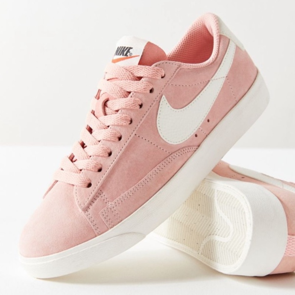 Nike Blazer Low Top Sneaker